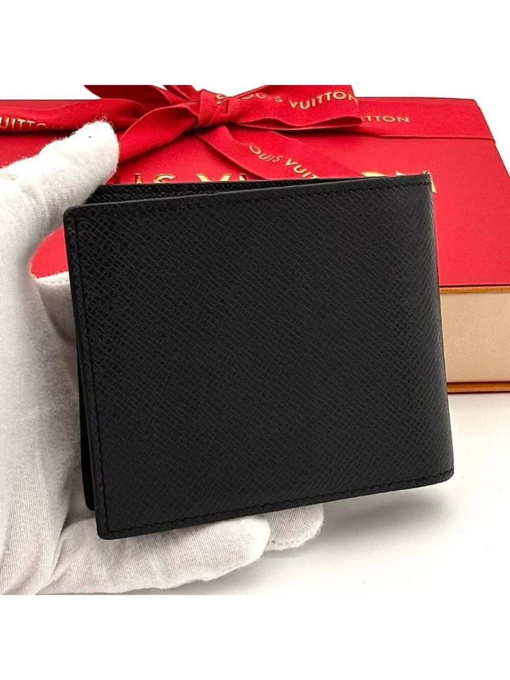 Louis Vuitton Wallet Taiga Portefeuille Marco NM Black